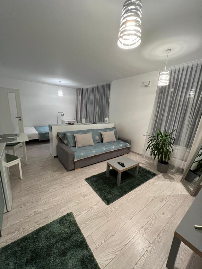 Free Parking In Garage Karolina Plazza, New Cosy Studio With All You Need Prag Eksteriør billede